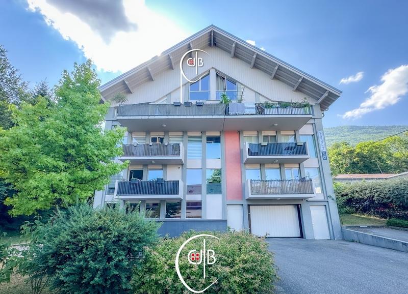 Appartement - 156 m² - 4 pièces