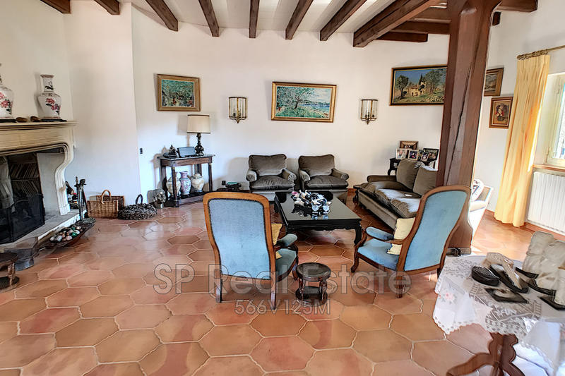 Maison - 380 m² - 10 pièces