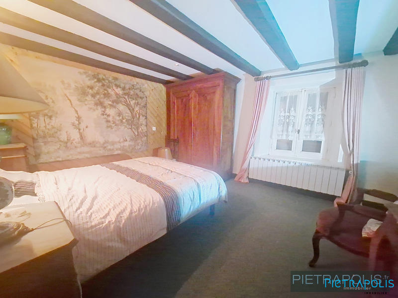 Maison - 194 m² - 7 pièces