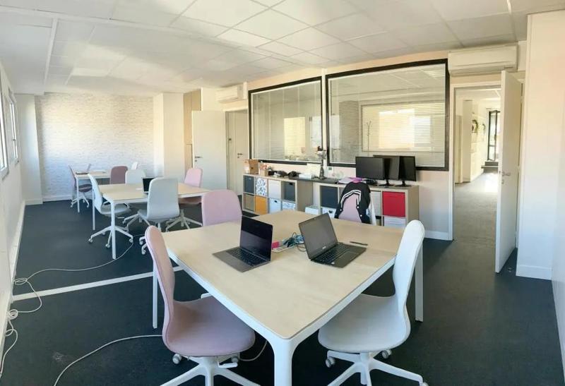 Bureau - 167 m²