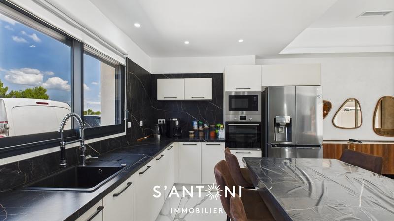 Maison - 110 m² - 4 pièces