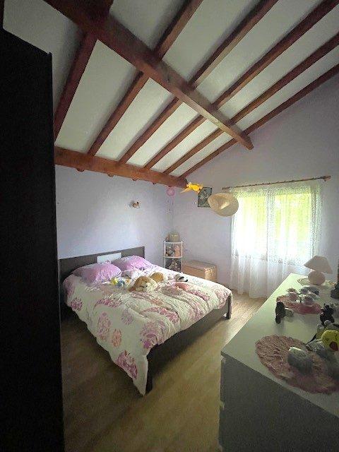 Maison - 192 m² - 10 pièces