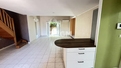 Maison - 104 m² - 5 pièces