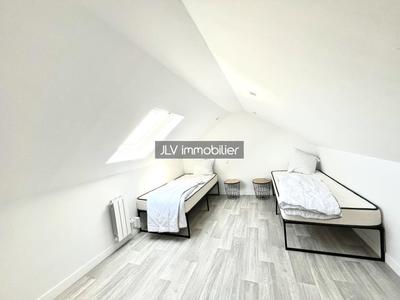 Maison - 92 m² - 4 pièces