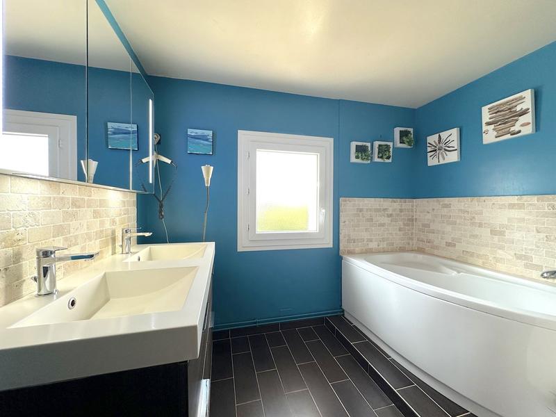 Maison - 199 m² - 10 pièces