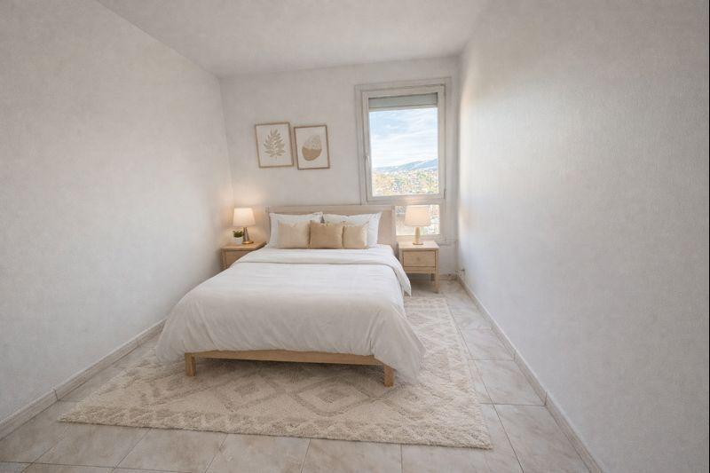 Appartement - 79 m² - 4 pièces