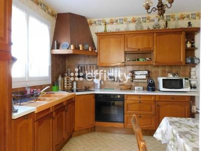 Maison - 77 m² - 5 pièces