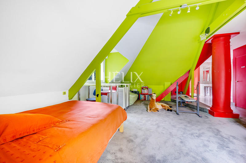 Maison - 410 m² - 10 pièces