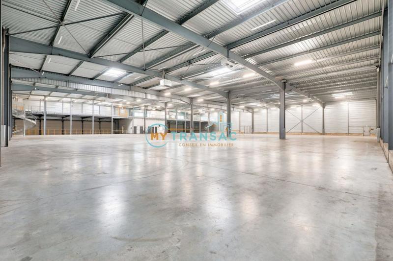 Local d'activités - 3 668 m²