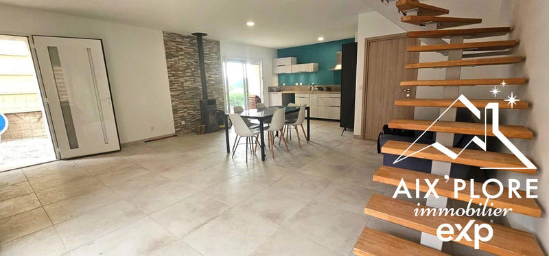 Maison - 99 m² - 4 pièces