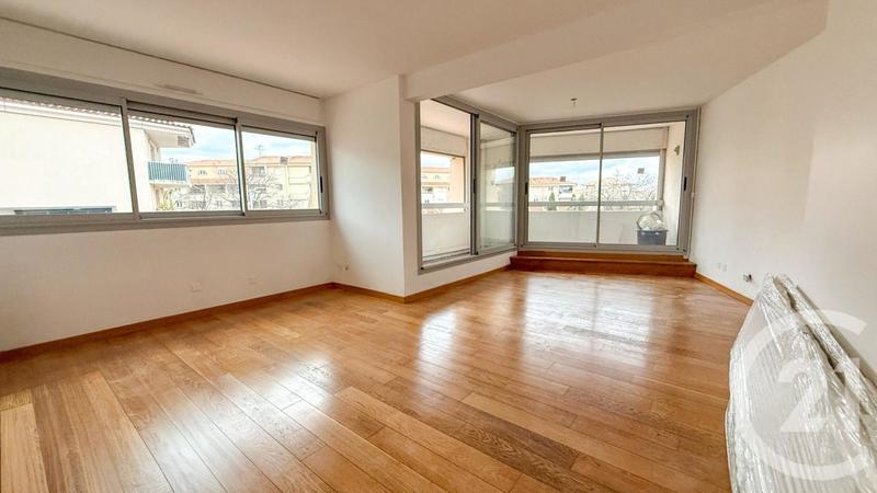 Appartement - 61 m² - 2 pièces