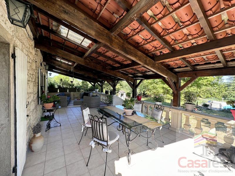 Maison en pierre - 193 m² - 8 pièces