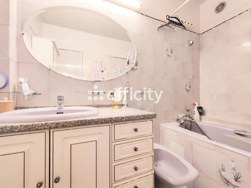 Appartement ancien - 105 m² - 5 pièces