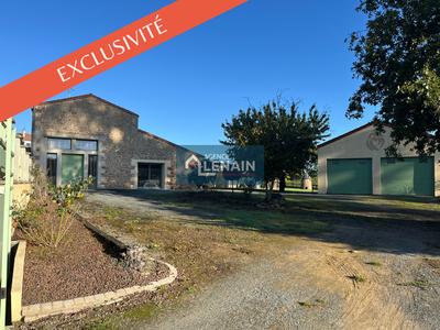 Maison de village - 186 m² - 9 pièces