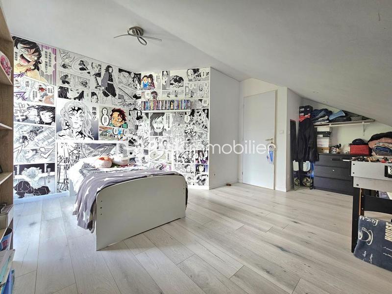 Maison traditionnelle - 117 m² - 6 pièces