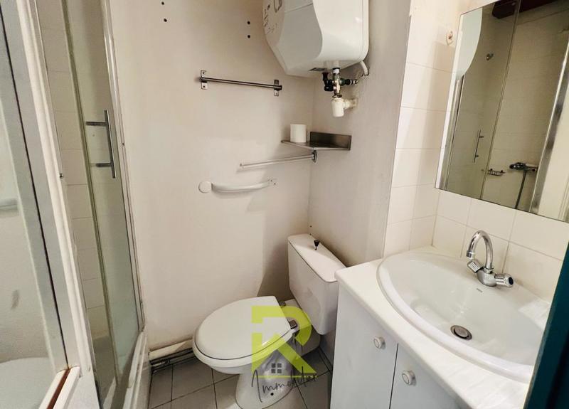 Studio - 10 m² - 1 pièce