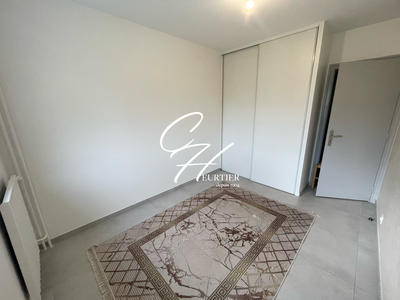 Appartement - 79 m² - 4 pièces