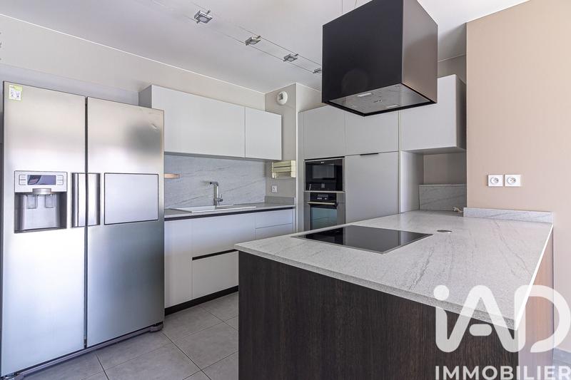 Appartement - 111 m² - 5 pièces