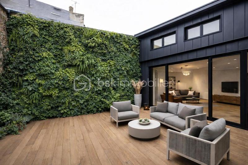 Duplex - 200 m² - 7 pièces