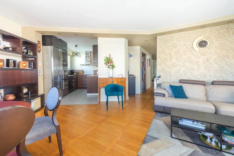 Appartement - 82 m² - 4 pièces