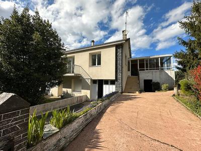 Maison - 175 m² - 13 pièces