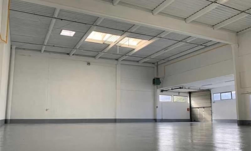 Local d'activité / Entrepôt - 534 m²
