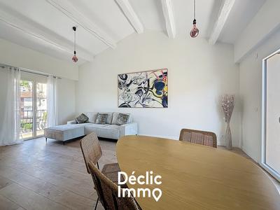 Appartement - 80 m² - 4 pièces