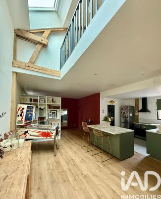 Loft - 156 m² - 5 pièces