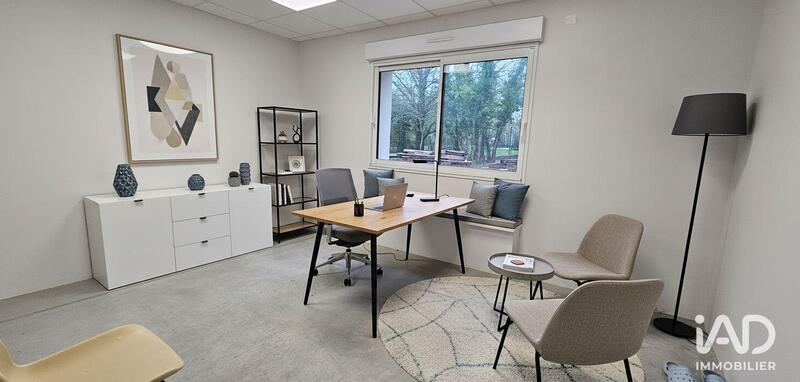 Bureau - 84 m²
