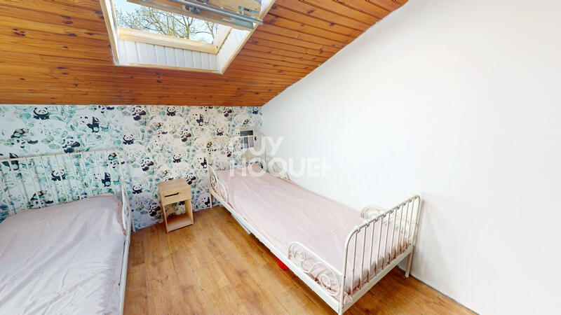 Maison - 94 m² - 5 pièces