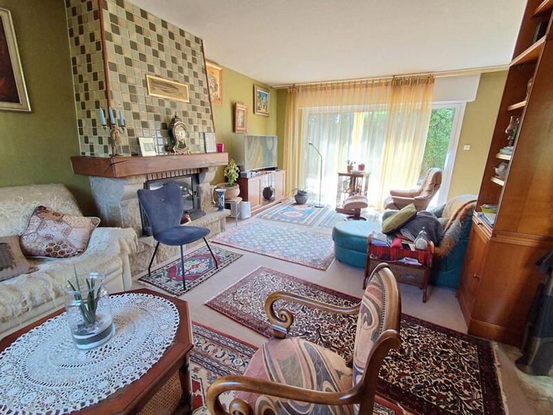 Maison traditionnelle - 142 m² - 5 pièces