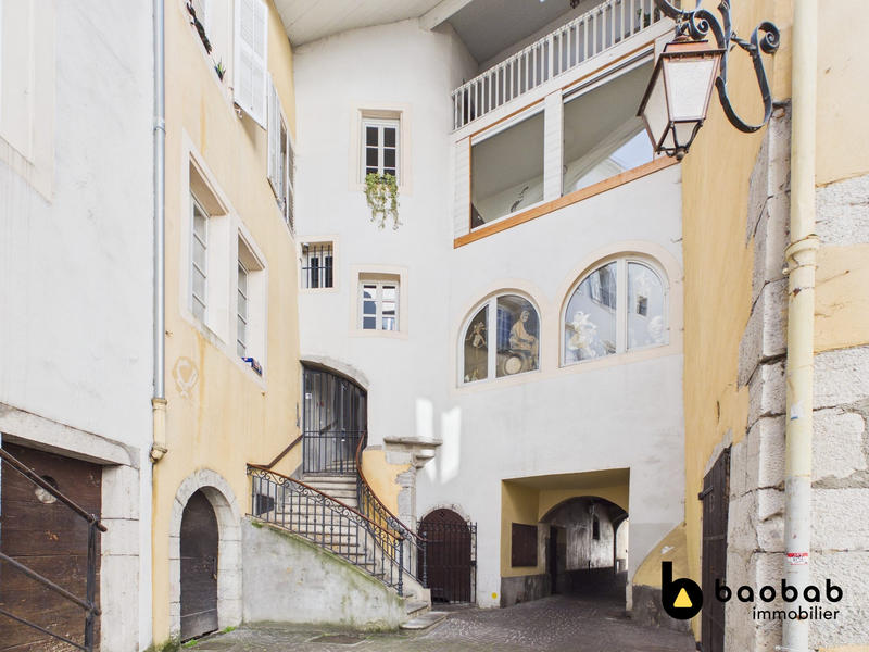 Appartement - 136 m² - 5 pièces