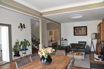 Maison bourgeoise - 250 m² - 6 pièces