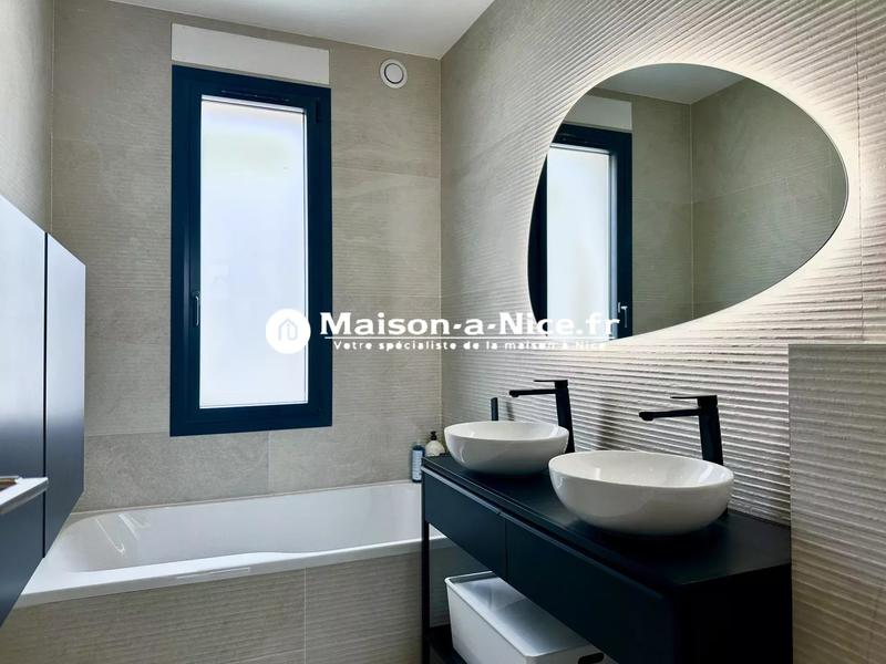 Maison - 138 m² - 6 pièces
