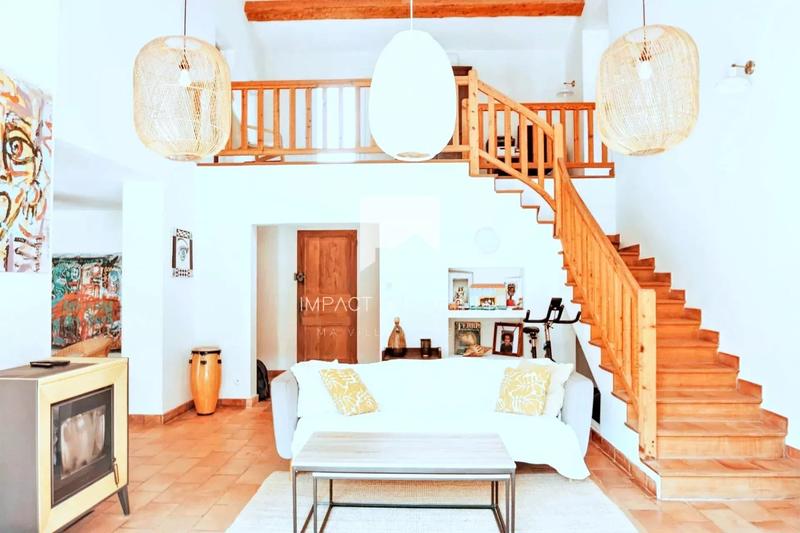 Maison - 240 m² - 7 pièces