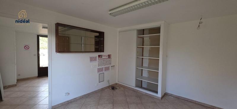 Local d'activités - 713 m²