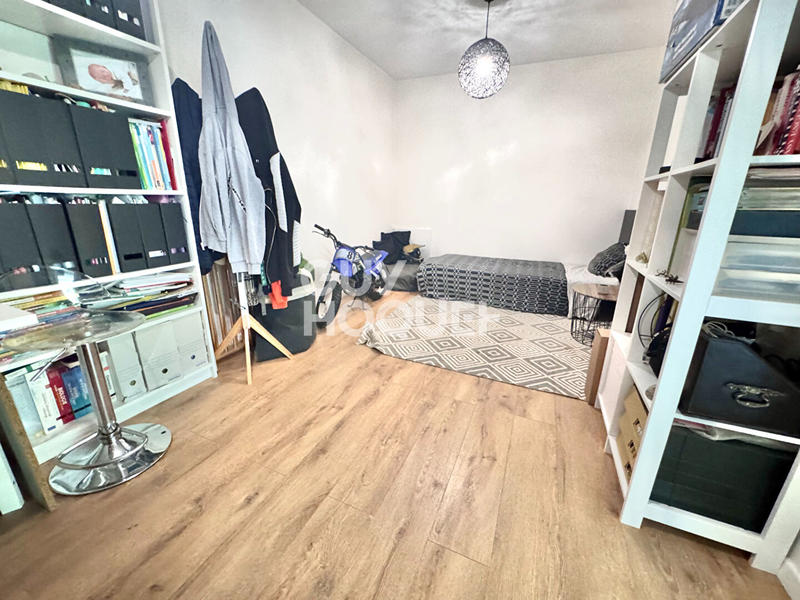 Maison - 175 m² - 7 pièces