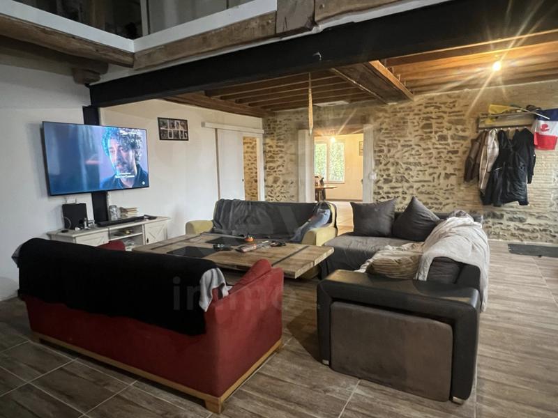 Maison - 250 m² - 6 pièces