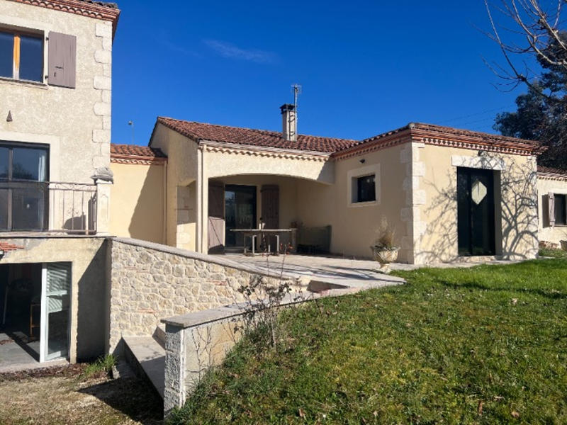 Maison - 183 m² - 6 pièces