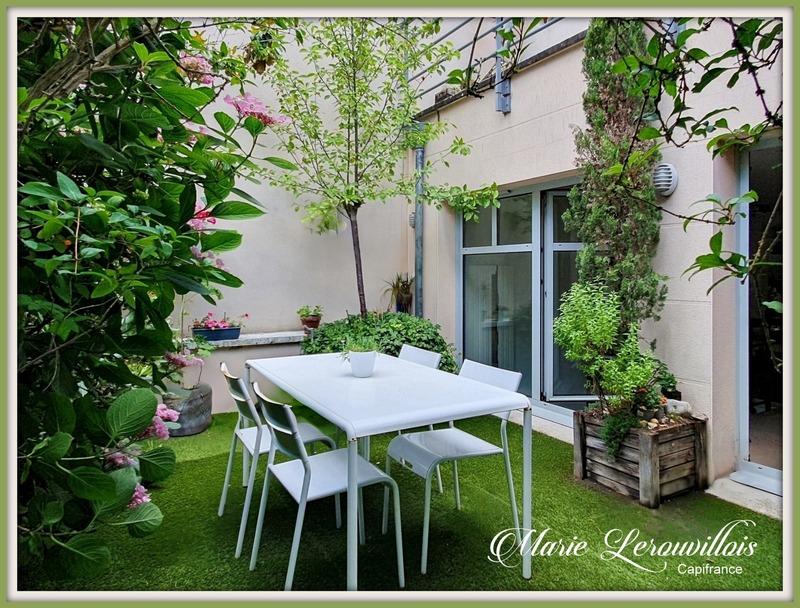 Maison de ville - 292 m² - 10 pièces