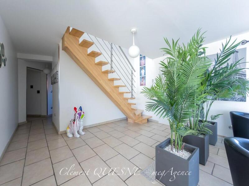 Maison - 208 m² - 7 pièces