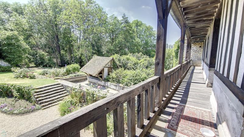 Propriété - 1 004 m² - 28 pièces