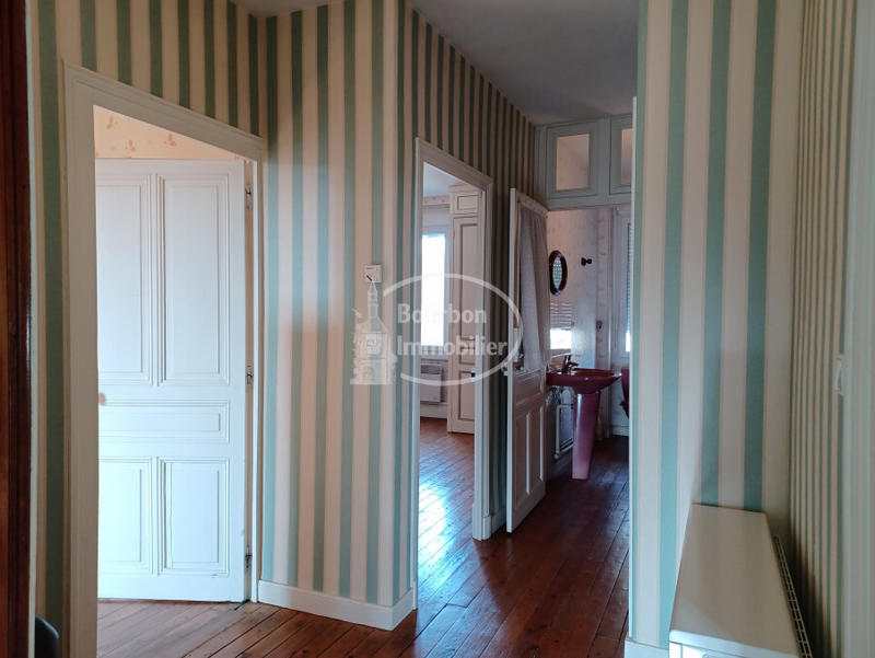 Appartement - 139 m² - 7 pièces