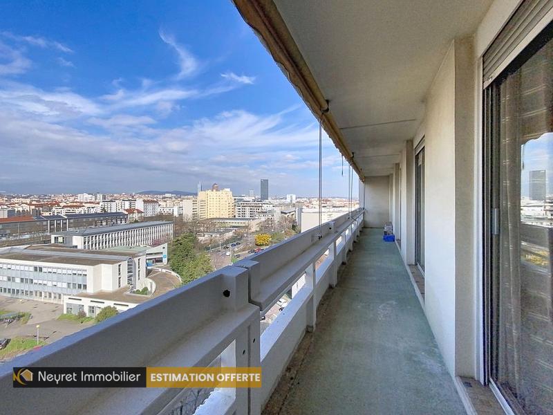Appartement - 92 m² - 5 pièces