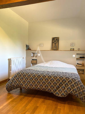 Maison - 216 m² - 7 pièces