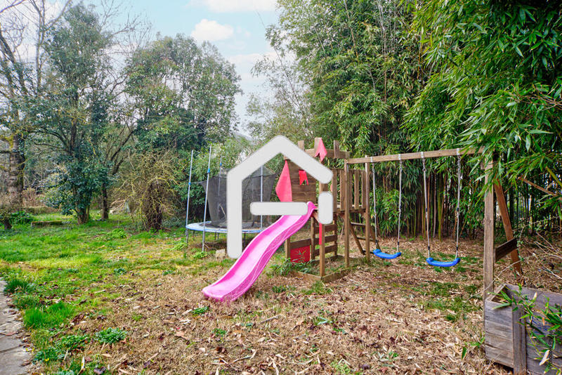 Maison - 177 m² - 7 pièces