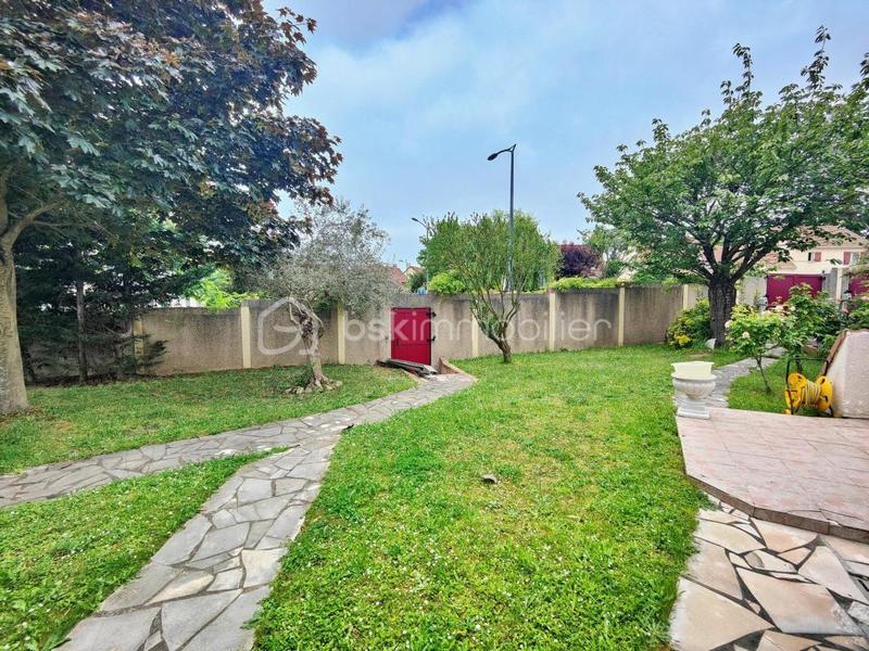 Maison traditionnelle - 120 m² - 5 pièces