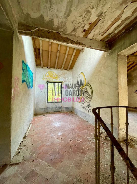 Maison - 180 m² - 8 pièces