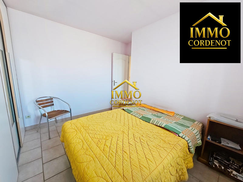 Villa - 80 m² - 4 pièces