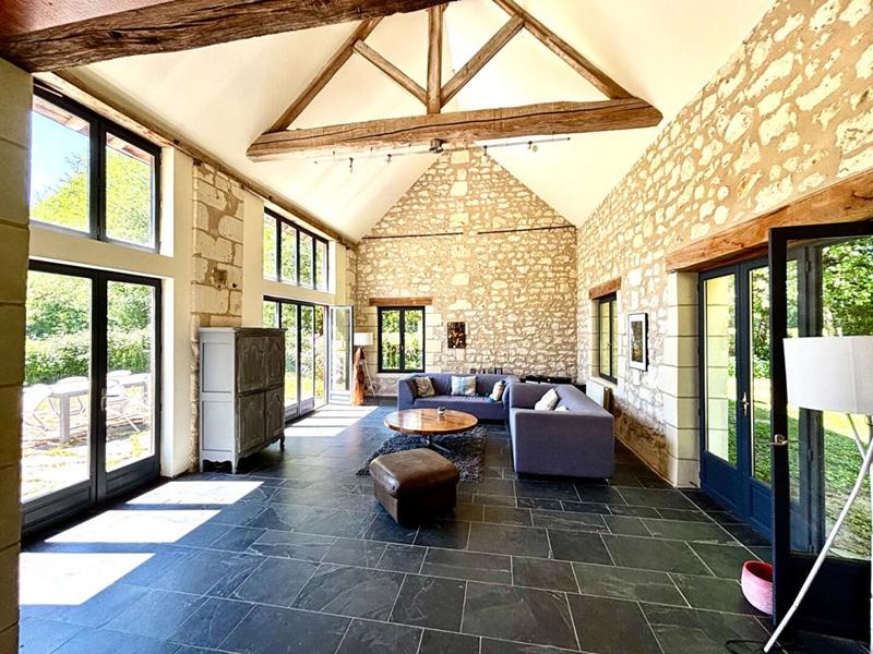 Moulin - 401 m² - 12 pièces